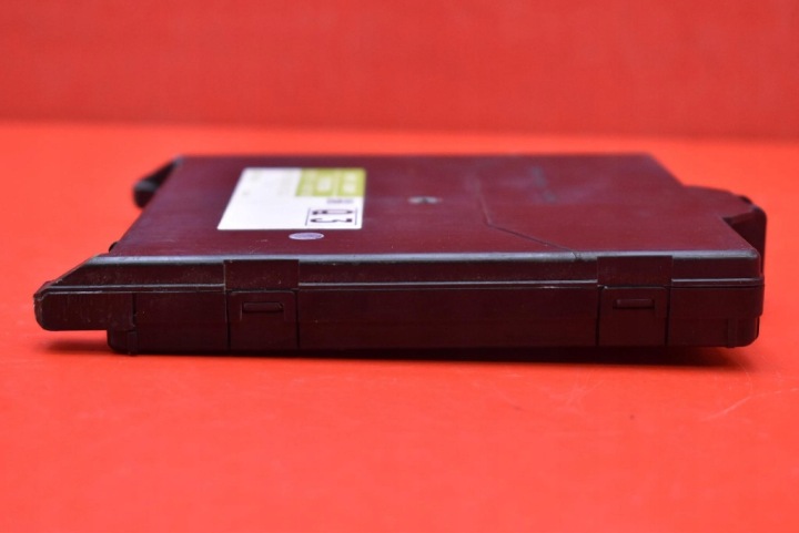 MODULE CONFORT 89221-0D110 TOYOTA YARIS 3 III 1.0 VVT-I 69 KM 10-14