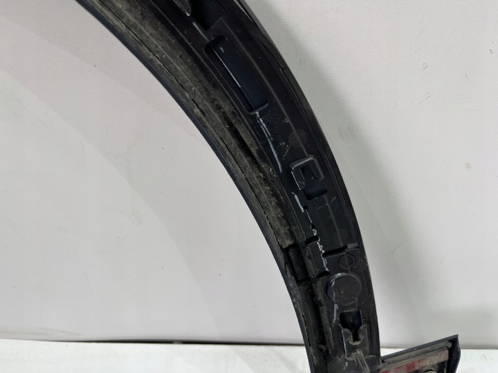 AUDI Q5 III 8MA MOULURE REVÊTEMENT GARDE-BOUE AVANT DROITE 8MA853718A
