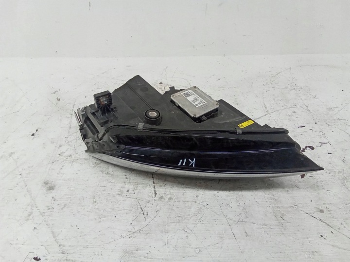 PROJECTEUR AVANT CÔTÉ GAUCHE AUDI TT TTS RS MK3 8S 8S0941005D