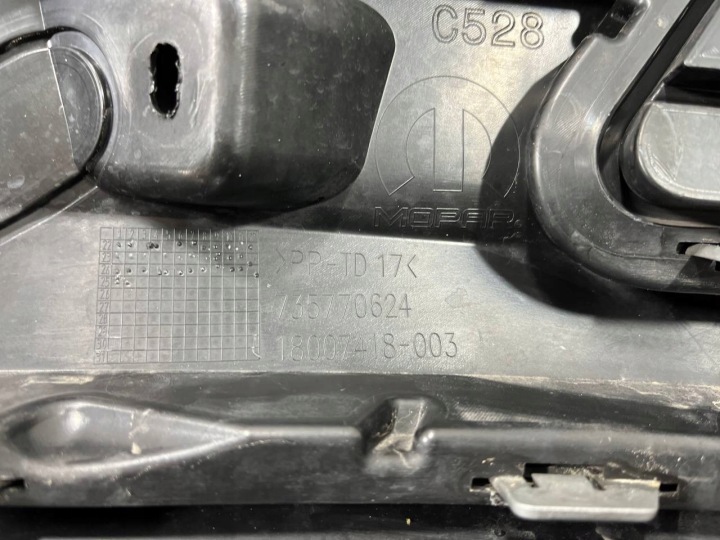 JEEP AVENGER 2023- PARE-CHOCS AVANT 735770624