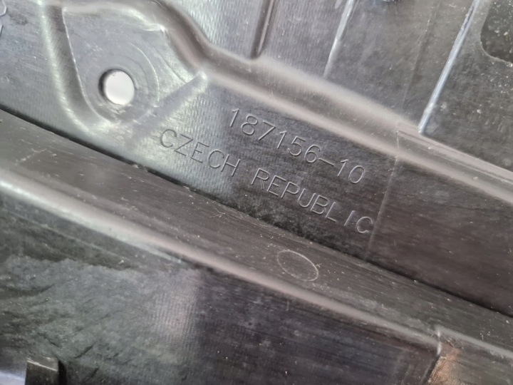 BMW 5 G20 G21 G30 G31 CALANDRE GUIDE D'AIR JALOUSIE 187156-10
