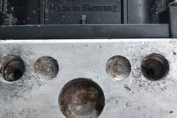 POMPE ABS YARIS 0273004636 0265216904 44510-0D011