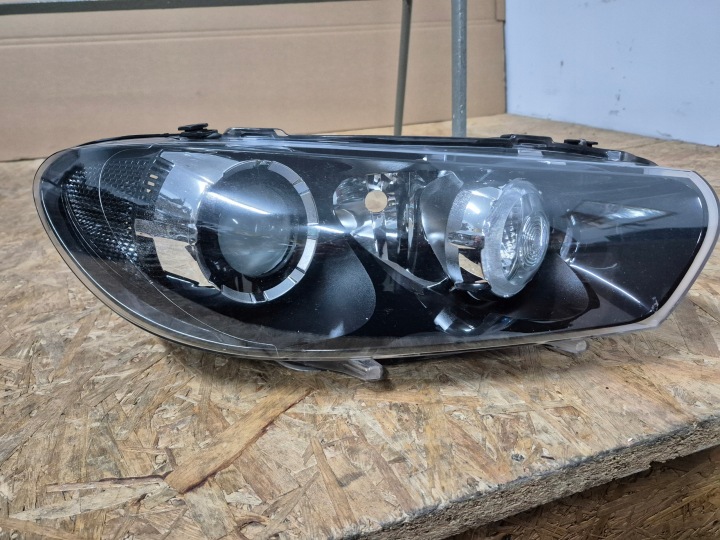 VW SCIROCCO PHARE AVANT AVANT DROITE XÉNON