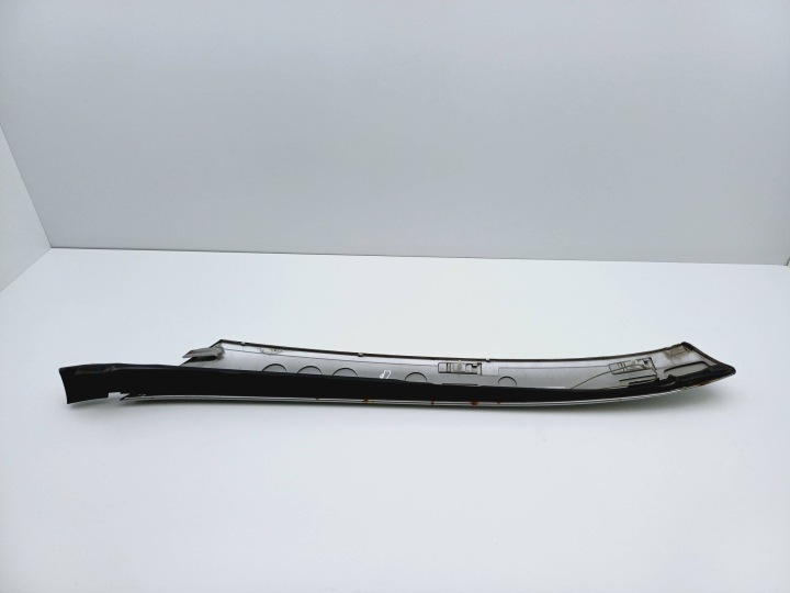 MOULURE VITRES GAUCHE AVANT MERCEDES SLK A1706980398 NR171