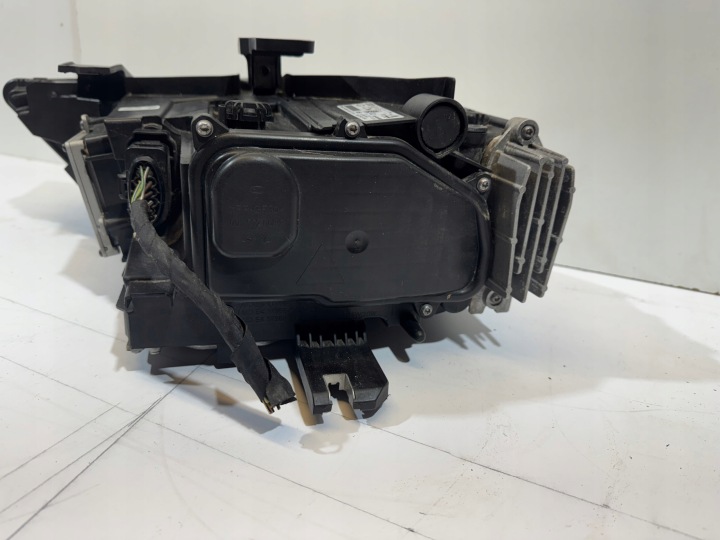 AUDI Q3 8U LIFT PHARE DROITE DROIT AVANT COMPLET LED 8U0941034