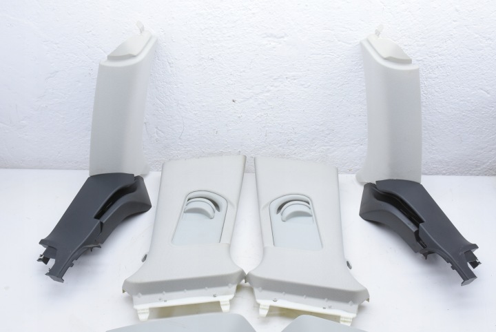 AUDI A3 8V PROTECTION BRODERIE MONTANTS GAUCHE DROIT JASNOSZARE