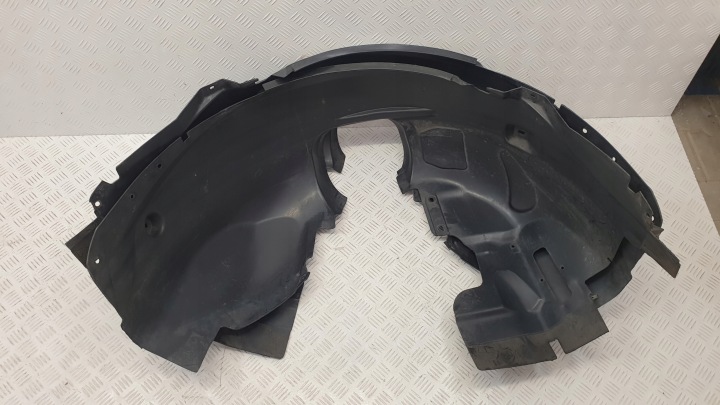 FORD FOCUS MK3 RS PASSAGE DE ROUE AVANT DROIT GAUCHE G1EY-R16115-AB G1EY-R16114-AB