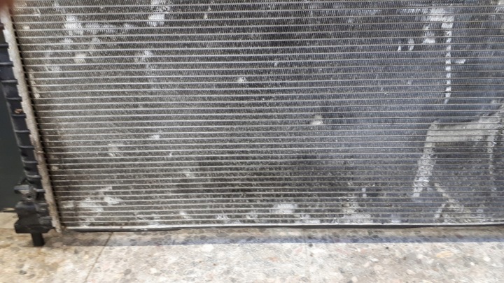 6R0121253A RADIATEUR EAU SEAT IBIZA III 1.4TDI