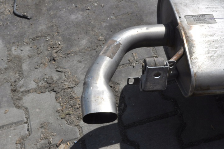 VOLVO XC60 II B5 DIESELTLUMIK ÉCHAPPEMENT TUYAU D'ÉCHAPPEMENT 31493514