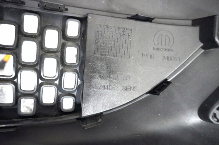 FIAT 500E II 2 20- PARE-CHOCS AVANT AVANT GRILLE
