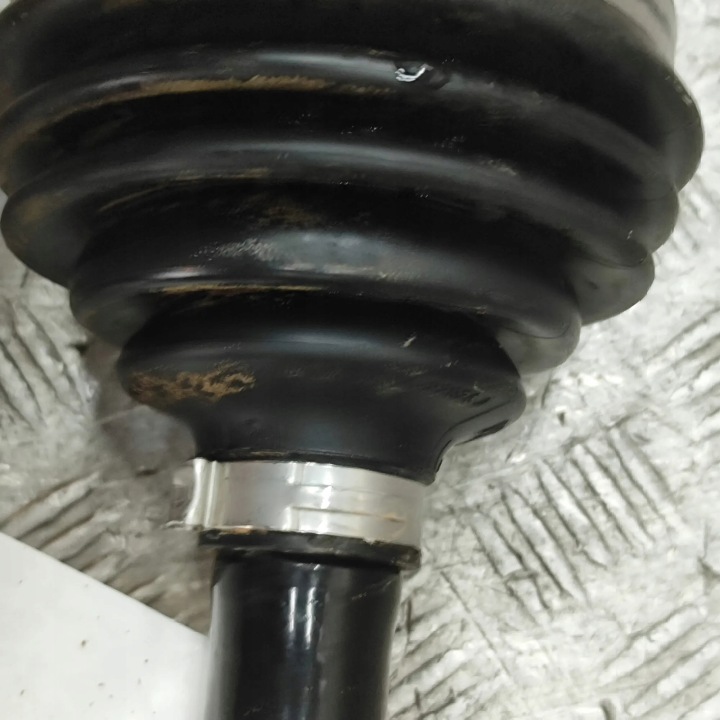 AUDI Q3 F3 2024 GAUCHE CÔTÉ DEMI-ARBRE AVANT