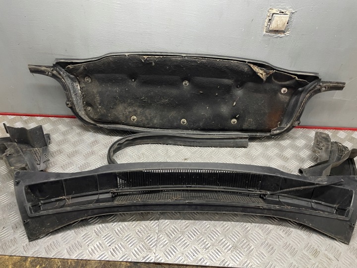 DOUBLURE DE PASSAGE DE ROUE COMPLET 13142034 OPEL ZAFIRA B 05-14