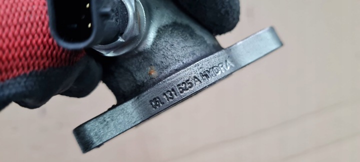 A5 8W LIFT FIL TUYAU EGR 2.0 TDI 05L131525A A4 B9 8W A6 C8