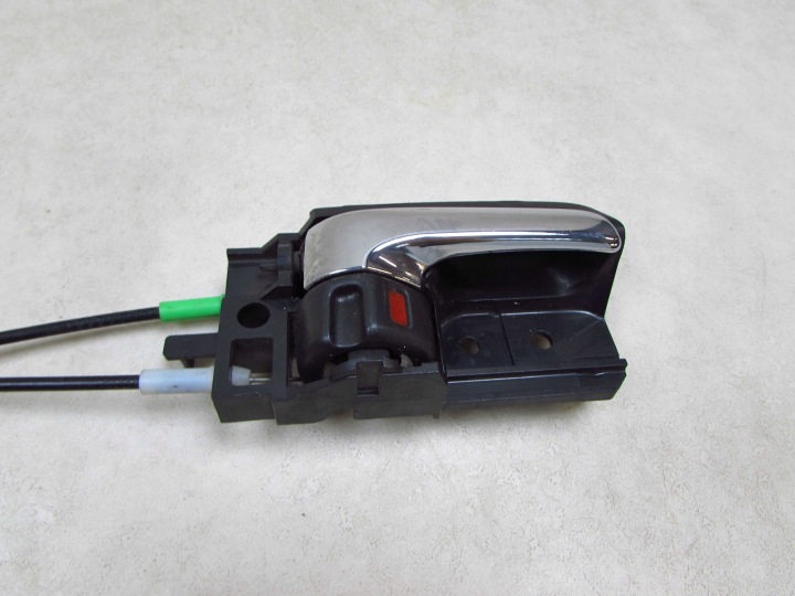 TOYOTA AVENSIS T25 03-08 SERRURE DE PORTE AVANT DROIT 4 GOUPILLE