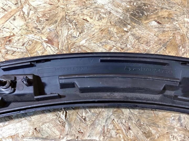 PORSCHE CAYENNE MOULURE GARDE-BOUE DROITE 9Y0854732K 9Y0854732KG2X