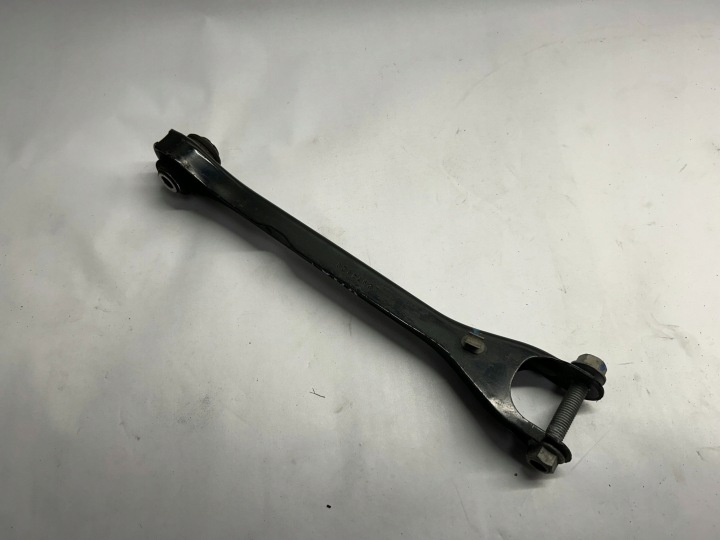 CHEVROLET CAMARO BRAS DE SUSPENSION ARRIÈRE SUPÉRIEUR DROITE CÔTÉ 22974128 2016