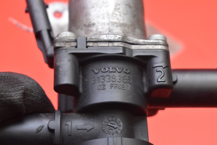POMPE POMPE CIRCULATION EAU WSPOMAGAJACA 31338385 VOLVO S90 2 II 2.0 D4 190 KM
