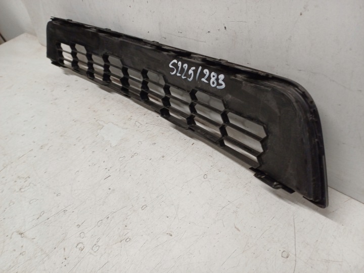 CHEVROLET AVEO 3 III 11- GRILLE AVANT PARE-CHOCS 96692632