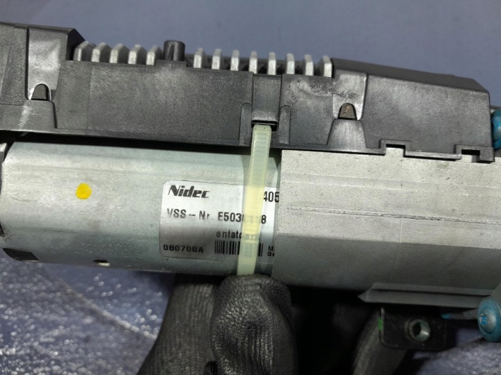AUDI A4 B8 UNIVERSEL SERVOMOTEUR COUVERCLES DE COFFRE COUVERCLES DE COFFRE 8K9827851