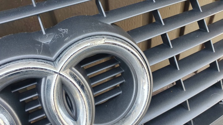 AUDI A6 C6 4F 04-08 GRILLE CALANDRE RADIATEUR