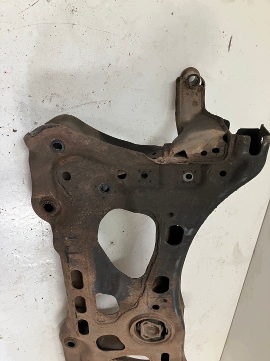 CHÂSSIS AVANT BERCEAU POUTRE MOTEUR 2.0 TDI SEAT LEON 3 III 5F 5Q0199315Q