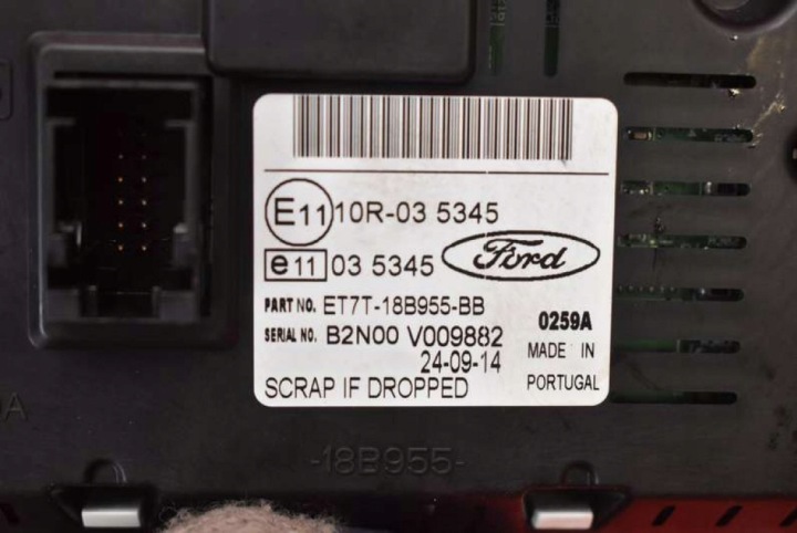 MONITEUR RADIO ET7T-18B955-BB FORD FIESTA MK7 LIFT 08-17