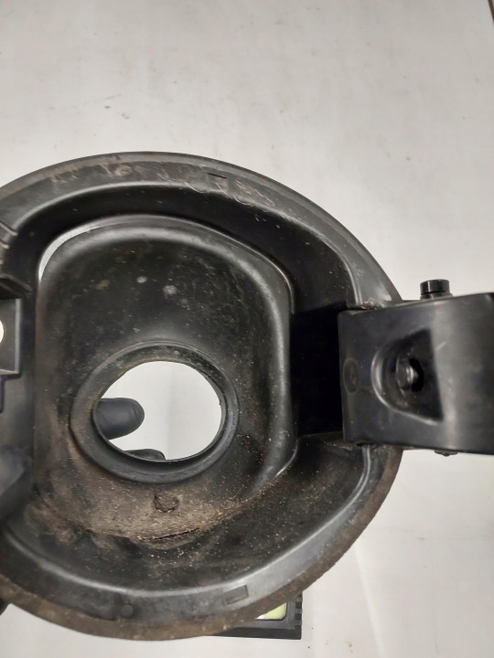 CLAPET GOULOTTE DE REMPLISSAGE CARBURANTS SKODA FABIA III UNIVERSEL LF7Y 6V9809857A 5JJ867575