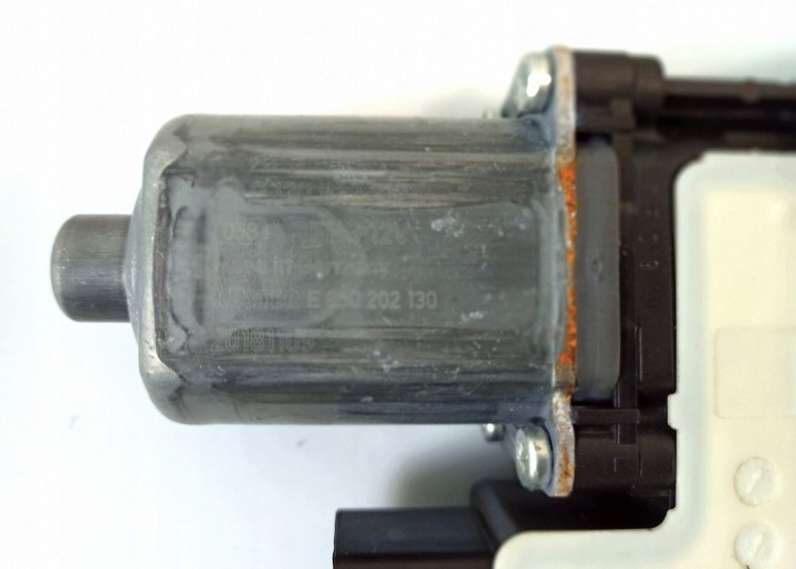 SERVOMOTEUR SERRURE COUVERCLES DE COFFRE BMW 8 G16 9448927