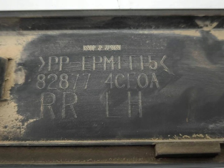 MOULURE PORTES GAUCHE ARRIÈRE NISSAN X-TRAIL T32 828774CE0A