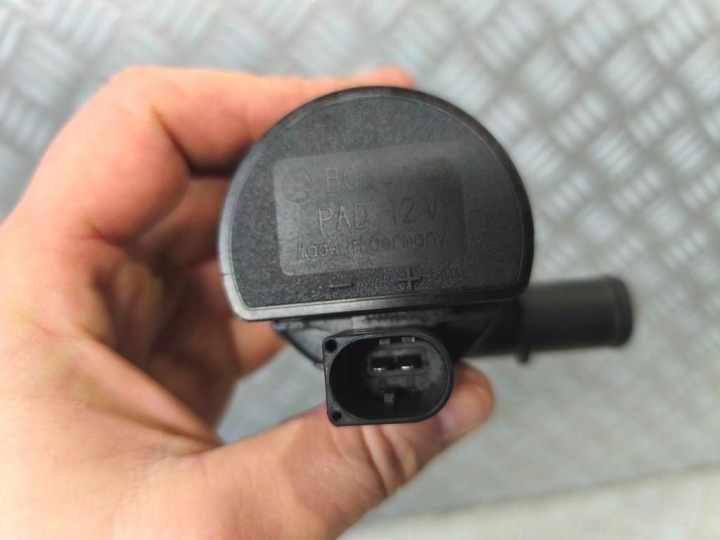 POMPE À EAU NISSAN X-TRAIL T31 RENAULT MEGANE II SCENIC LAGUNA 0392023015