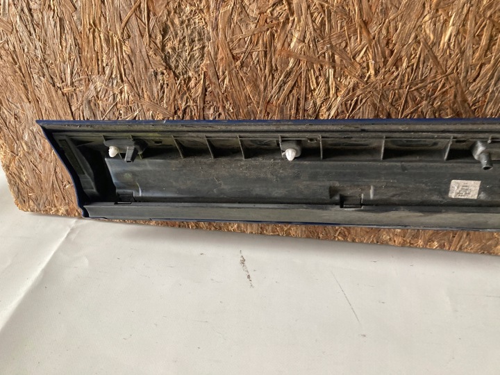 AUDI Q3 8U0853959F MOULURE PORTES GAUCHE