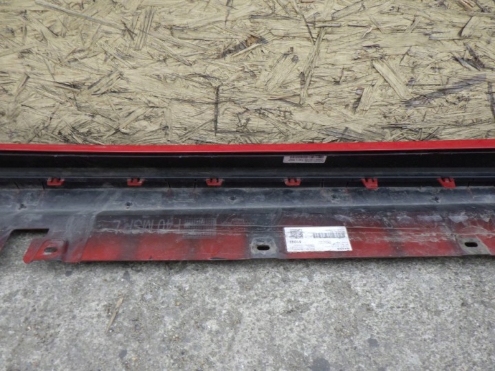 BMW 1 F40 KIT MOULURE SEUIL GAUCHE