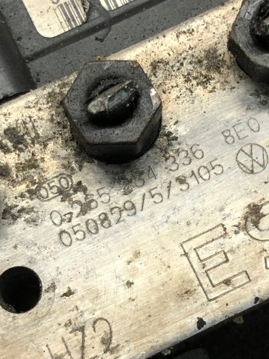POMPE CONTRÔLEUR ABS 0265234336 8E0614517AK 0265950474