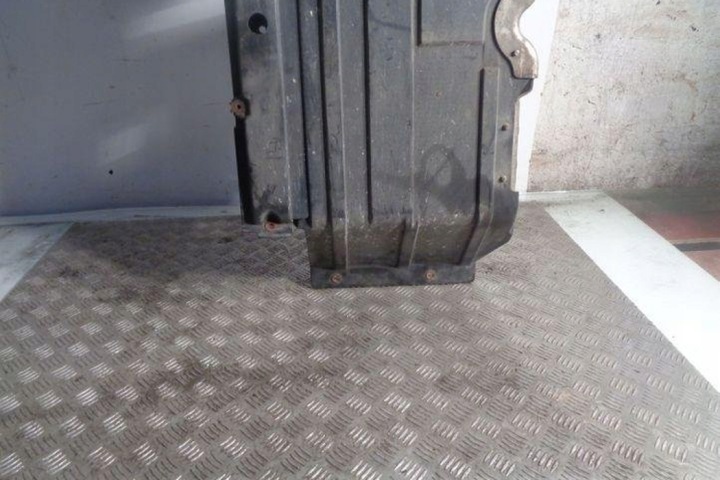 CAPUCHONS CHÂSSIS BMW X5 (E53) 8408767 2.99L DIESEL 160KW 2004