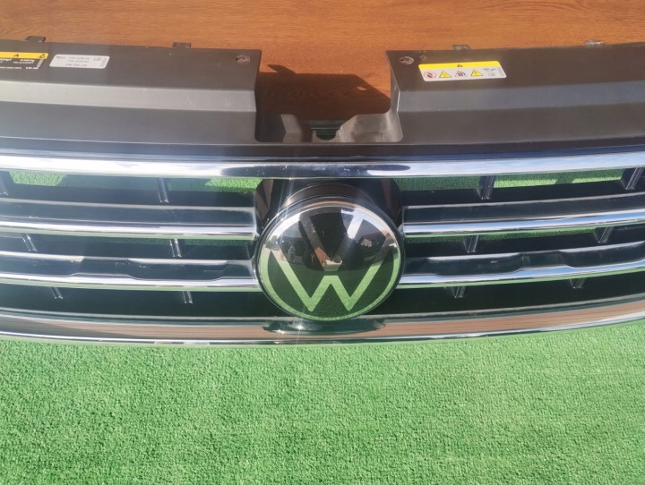 GRILLE CALANDRE VW TIGUAN II LIFT R LINE 5NA853651 BF ORIGINAL EN BON ÉTAT GIELDA SUR