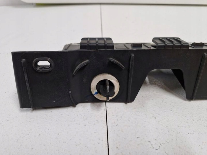 RENAULT CAPTUR 1 I GLISSIÈRE POIGNÉE FIXATION PARE-CHOCS ARRIÈRE ARRIÈRE CENTRAL