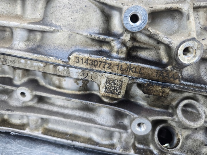 VOLVO V40 S60 V60 V70 S80 2.0 D2 BLOC MOTEUR D4204T8 31430772 2,0D FONCTIONNEL