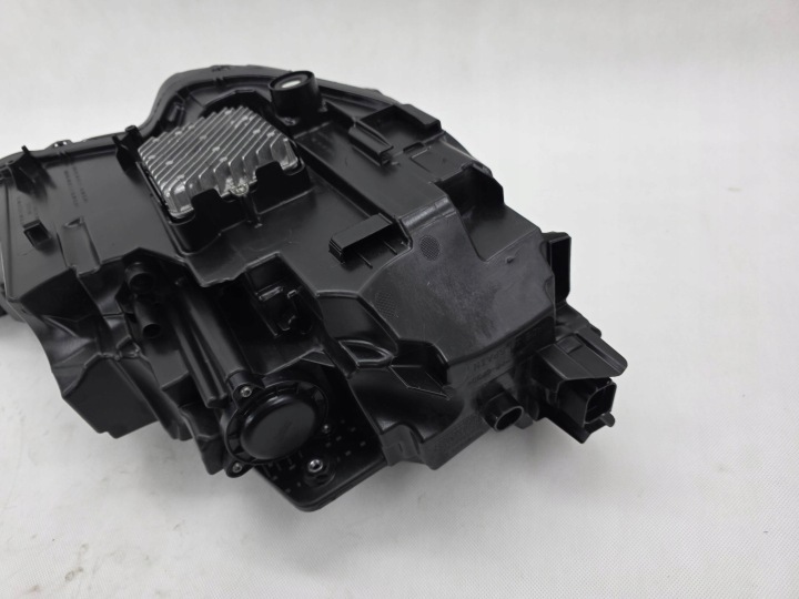AUDI A3 III 8Y PHARE AVANT GAUCHE COMPLET LED HIGH EUROPE 8Y0941033
