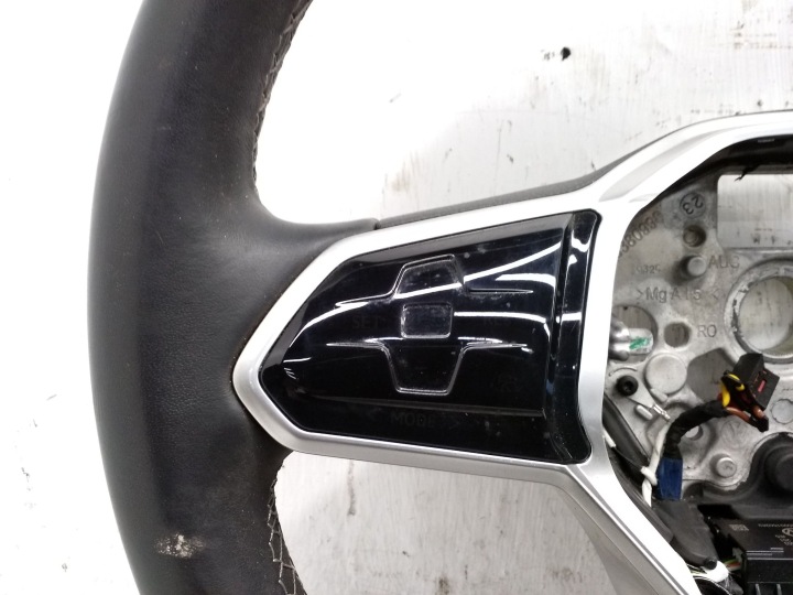 VOLKSWAGEN ID.3 2023 VOLANT