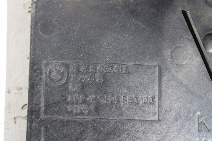 BMW X5 G05 PASSAGE DE ROUE AVANT 5171 7424907 51717424907 AVANT 5171 7424905 517