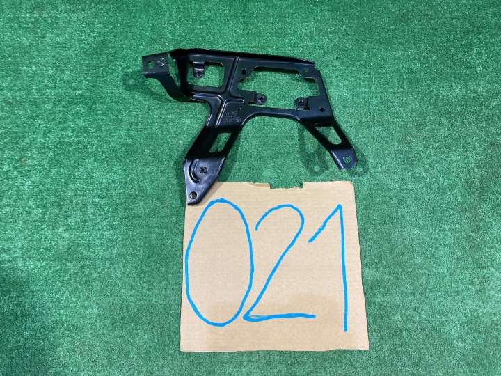LAMBORGHINI URUS SUPPORT FIXATION 4M4201827E