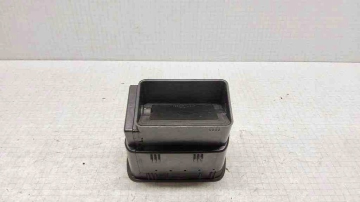 ADMISSION AIR CONSOLES SEAT LEON (1P1) 8L0820901 1.59L GASOLINE 75KW 2006