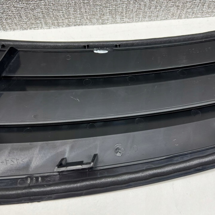 MERCEDES SPRINTER W907 W910 ADMISSION AIR GRILLE CAPOTS DROIT A9108360500