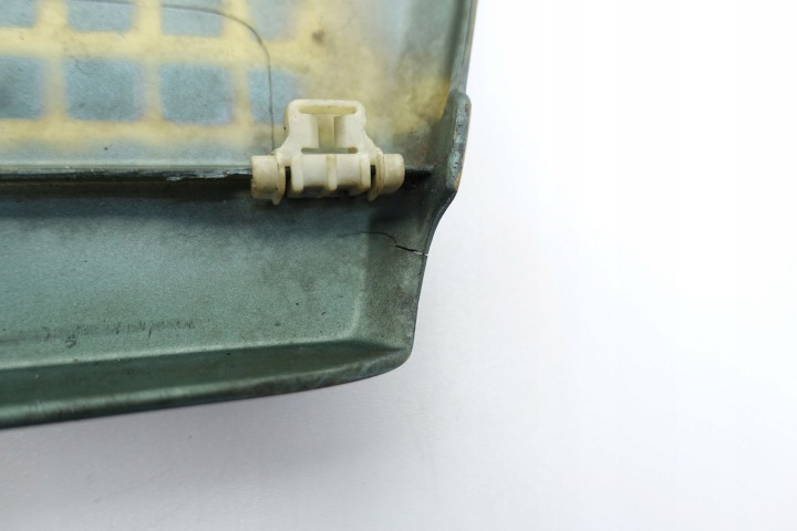 MOULURE PORTES GAUCHE AVANT MERCEDES 190 W201