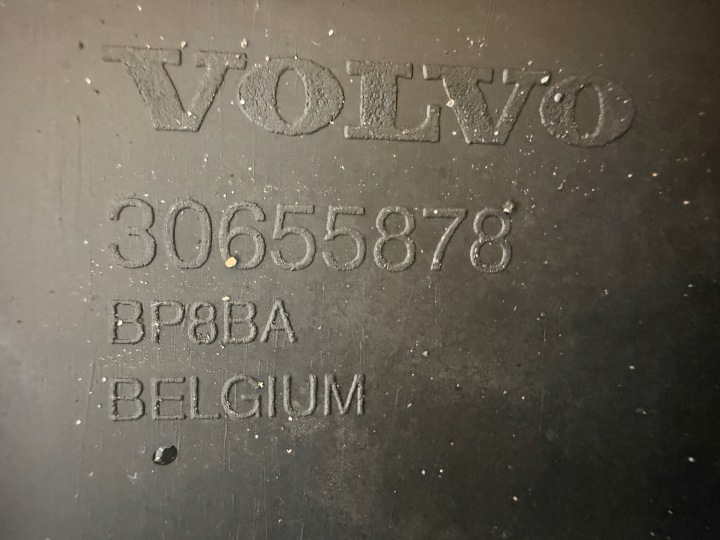 PARE-CHOCS AVANT AVANT VOLVO V50 30657005 RONDELLES