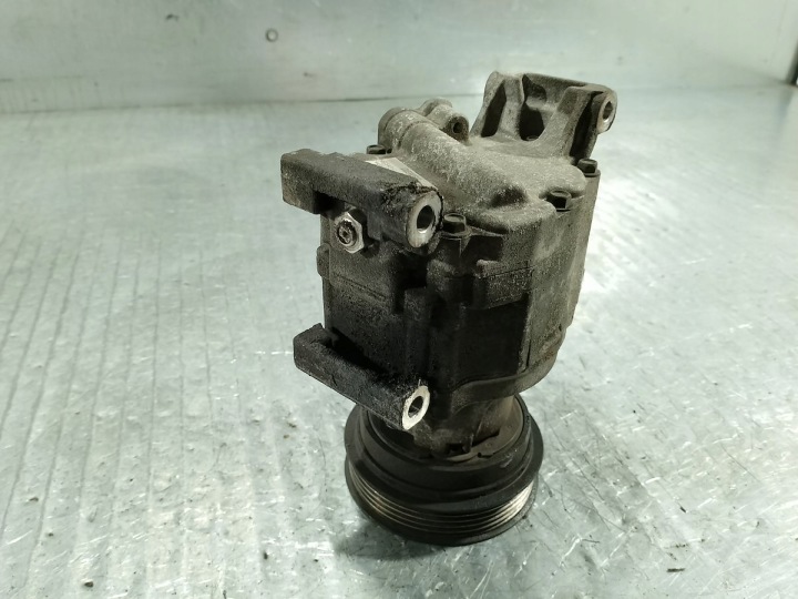 POMPE COMPRESSEUR DE CLIMATISATION TOYOTA COROLLA VERSO I 447220-6350 SCSA06C