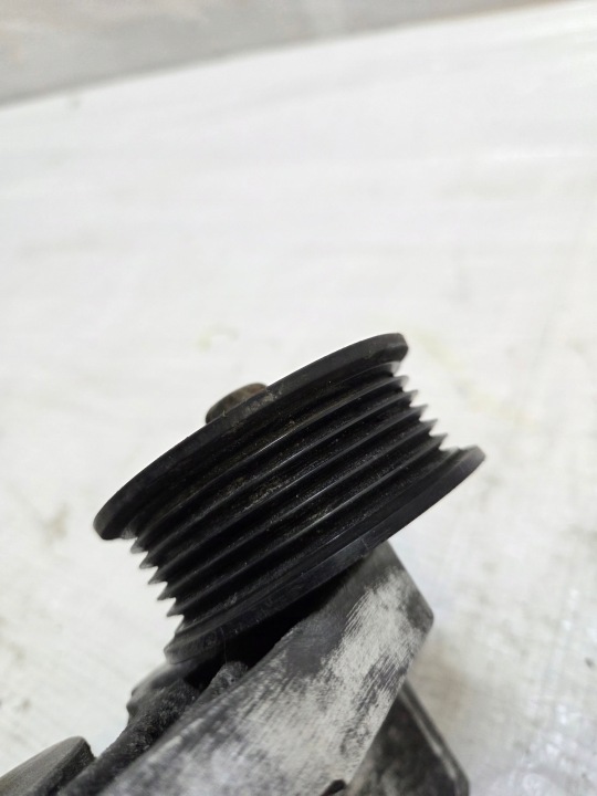 OPEL INSIGNIA A 2.0 CDTI FIXATION POIGNÉE ALTERNATEUR 55582510