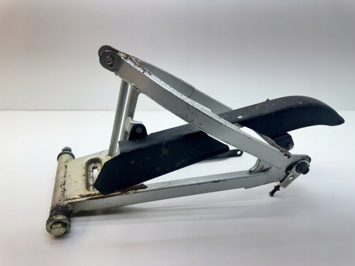 BRAS DE SUSPENSION FIXATION AMORTISSEUR ROUES YAMAHA XS400 84R