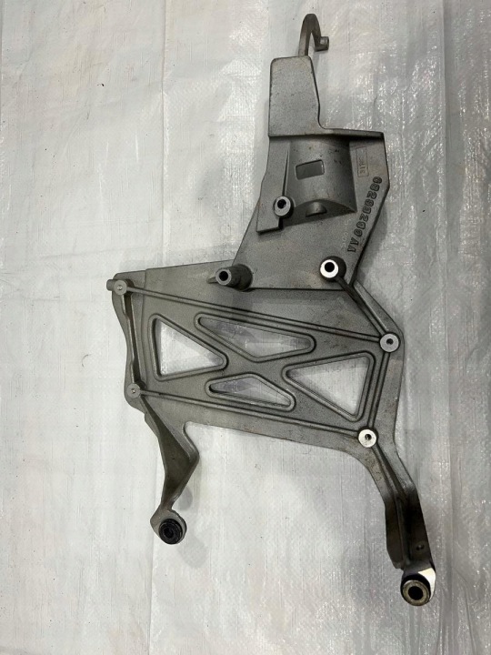 JEEP WRANGLER JL POIGNÉE SUPPORT FIXATION 68299299AA