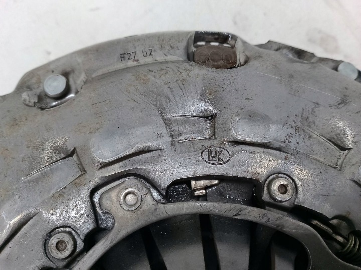VOLANT BIMASSE COMPLET VW PASSAT B7 415058310 324035510 124035410 2.0